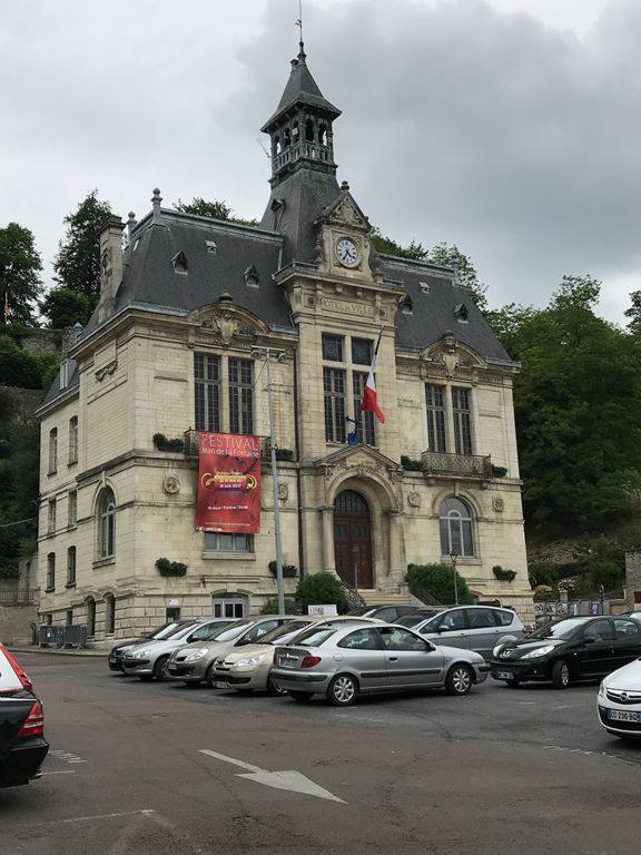 The town hall of Château-Thierry